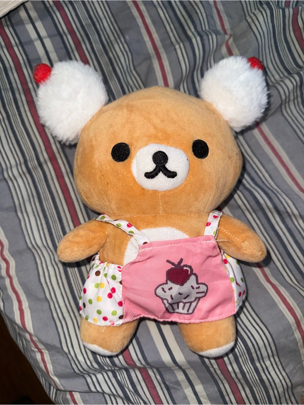 Rilakkuma Plush with cupcake apron